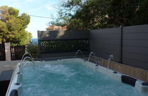 Antheor Villa | Villa SAPHIR de Ppied :4 master suites + 9-seater jacuzzi. Pets welcome.