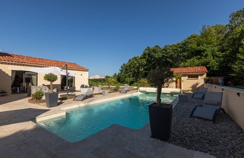 Sarlat-la-Caneda Villa | Villa Sarlat, air-conditioned, 3 bedrooms, heated swimming pool, pool house .