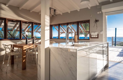 Saint-Francois Villa | Villa Sea Front overlooking the sea, with infinity pool overlooking the sea