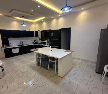 Niaga Villa | Villa serenité lac rose avec cuisinier ,piscine et jacuzzi terrasse vue lac