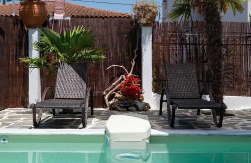 Nea Iraklia Villa | Villa Shada's pool & Jacuzzi