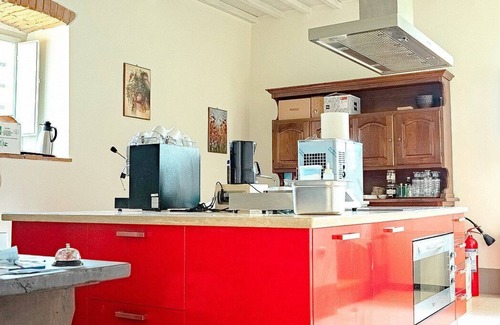 San Gimignano Villa | Villa Soffio: A characteristic and welcoming two-story ancient tuscan country house surrounded by meadows and by green hills, with Free WI-FI.