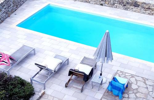 Antiparos Apartment | Villa Sofi in Saint George Antiparos (pool&sea)