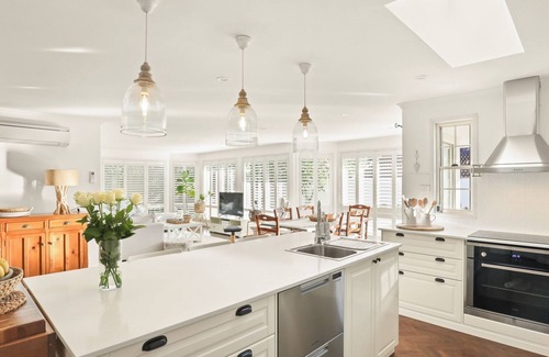Corlette Villa | Villa Sole- just moments from the coastline, perfect for a couples’ getaway.