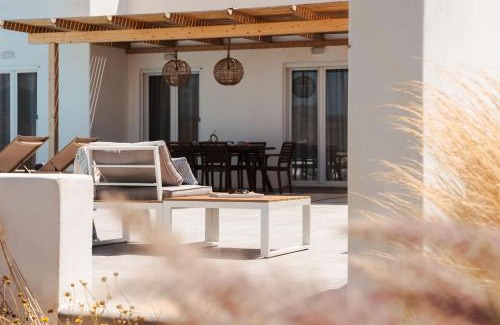 Glinado House | Villa Solena, Brand-New with Pool, Agia Anna Naxos