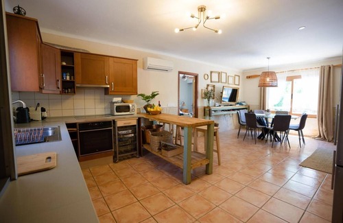 Maria de la Salut Villa | Villa 'Son Roig' with Mountain View, Wi-Fi and Air Conditioning