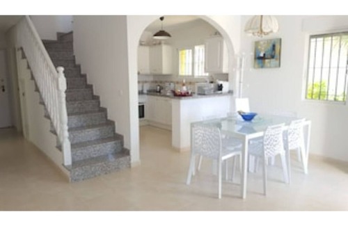 Santiago de la Ribera Villa | Villa south facing-Private heated pool-Beach-English TV-2 King size-Wi-Fi