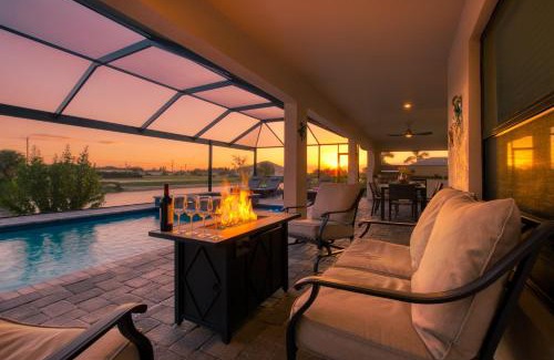 Burnt Store Villa | VILLA SOUTHERN ESCAPE - 4 BEDS - 3 BATHS - 8 GUESTS - WATERVIEW & POOL/SPA - INCL. 10% OFF BOAT RENTAL
