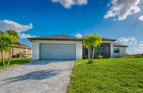 Burnt Store Villa | VILLA SOUTHERN ESCAPE - 4 BEDS - 3 BATHS - 8 GUESTS - WATERVIEW & POOL/SPA - INCL. 10% OFF BOAT RENTAL