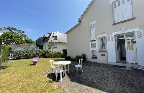 Cabourg House | Villa spacieuse à Cabourg, 200m plage, jardin, 5 chambres, parking, ménage inclus - FR-1-487-359