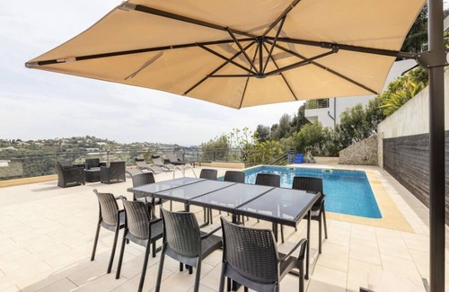 Nice Villa | Villa Spacieuse Avec Piscine Proche de la Promenade Des Anglais