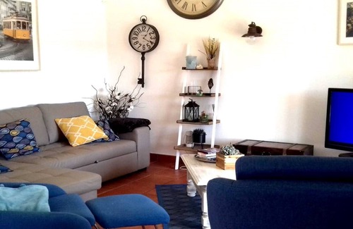 Alcobaca House | Villa Stéphanie. Large swimming pool and barbecue. TV, WIFI