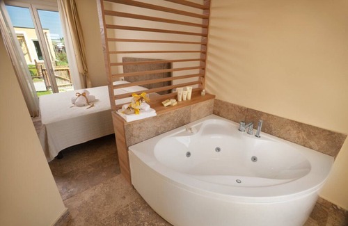 Cecina Condo | Villa Standard 4 persons - 2 bedrooms