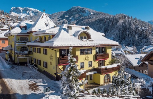 Ortisei Apartment | Villa Stella Apartment N 56 near the ski lift with mountain view and garden