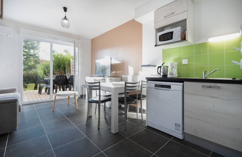 Serignan Villa | Villa Steps from Valras Beach