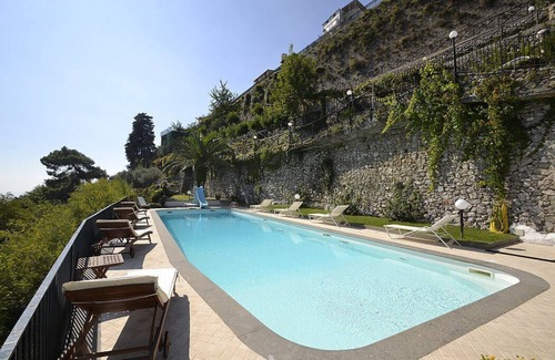 Ravello Villa | Villa Stilnovo Grande: A splendid and luminous two-story villa which faces the sun and the sea, with Free WI-FI.