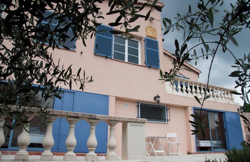 Bendejun Villa | Villa 'Stunning View' with Mountain View, Private Pool and Wi-Fi