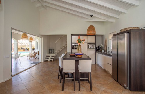 Jan Thiel Villa | Villa Sundance, 8 Pers. Villa With Pool Within Walking Distance Of The Beach
