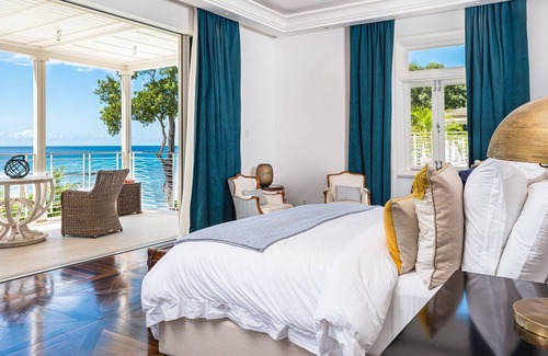 Sunset Crest Villa | Villa Tamarindo is a Luxury 4 Bedroom Property in Holetown, St James