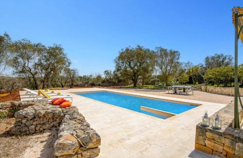 Ceglie Messapica Villa | Villa Tarsilla by Villa Plus