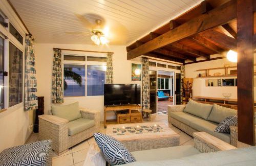 Papeto'ai Villa | Villa Tepoe Pool and Beach