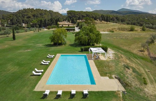 Castellina Marittima Villa | Villa Terriccia Promoted By WeekHomes.com