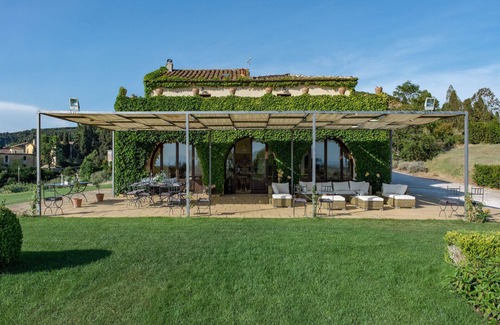 Castellina Marittima Villa | Villa Terriccia Promoted By WeekHomes.com