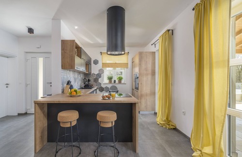 Visnjan Villa | Villa Terra Magica, Perfekt für Familien. Whirlpool und Beheizter 40m2 Pool