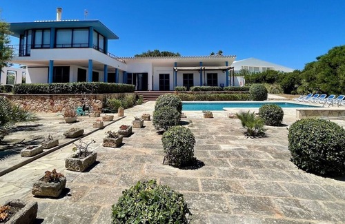 Son Xoriguer Villa | VILLA THALASSA IN THE SEA FRONT LINE