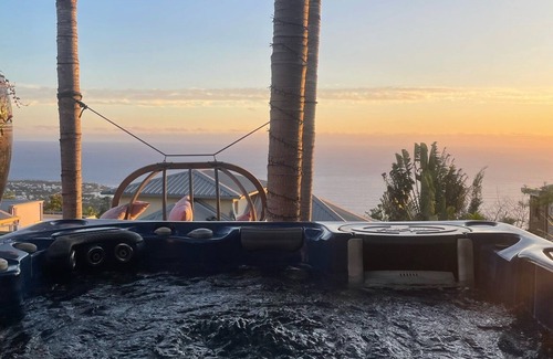 Les Avirons Villa | Villa The View vue mer Piscine Jacuzzi!