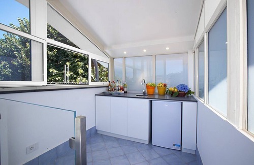 Sant'Agnello Villa | Villa Tiara: A spacious four-story villa situated in a quiet location, a few minutes from the town center, with Free WI-FI.