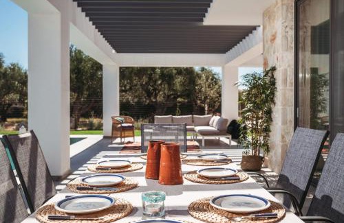 Neromilos Villa | Villa Tiare 1 by Villa Plus