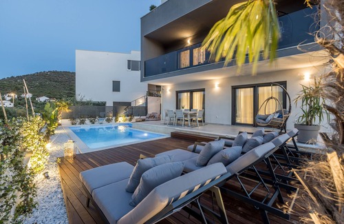 Vinisce Villa | Villa Todo with heated pool and jacuzzi
