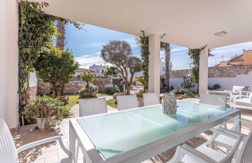 Boncore Villa | Villa Torre Lapillo beach with pool