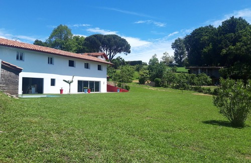 Behobie Villa | Villa Très Proche de Tout et au Calme