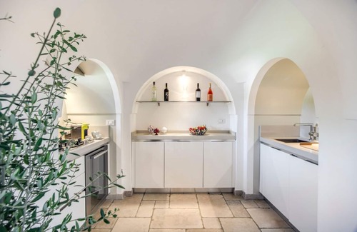 San Michele Salentino Villa | Villa Trullo - Four Bedroom Villa, Sleeps 8