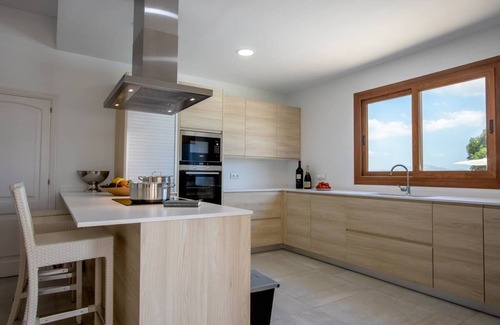 Santa Margalida Villa | Villa 'Turquesa' with Sea View, Wi-Fi and Air Conditioning