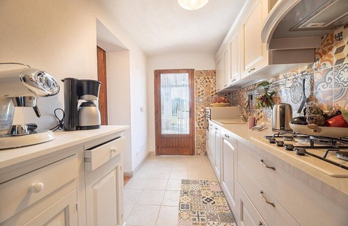 Ceglie Messapica Villa | Villa Urasia: A characteristic and welcoming one-story villa surrounded by olive groves, with Free WI-FI.