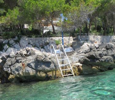 Prizba Villa | Villa V, 4-star 2-floor 1-apartment seaside property with great outdoors