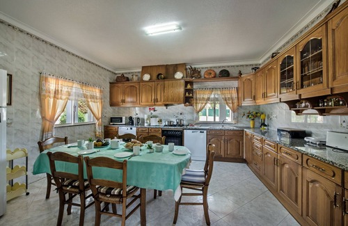 Monte Raposo Villa | Villa V5 with Private pool and games room with snooker
