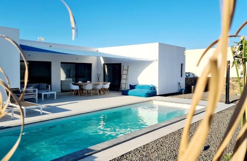 Lajares Villa | Villa Valentina, Piscine chauffée et Sérénité