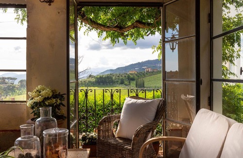 San Pietro a Marcigliano Villa | VILLA VALGIANO a Tuscan Country House among the Vineyards - 12 bedrooms and SPA