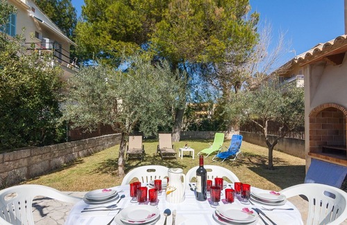 Alcudia Cottage | Villa Vallespir - Beautiful villa with garden 200 meters away from the beach