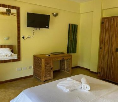 Port Glaud Bed & Breakfast | Villa Vanilla