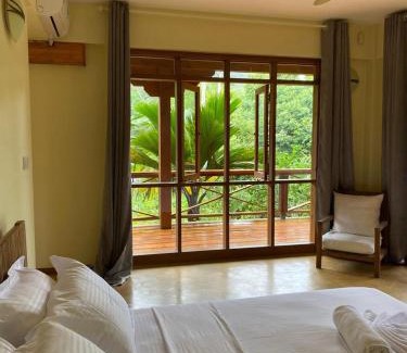 Port Glaud Bed & Breakfast | Villa Vanilla