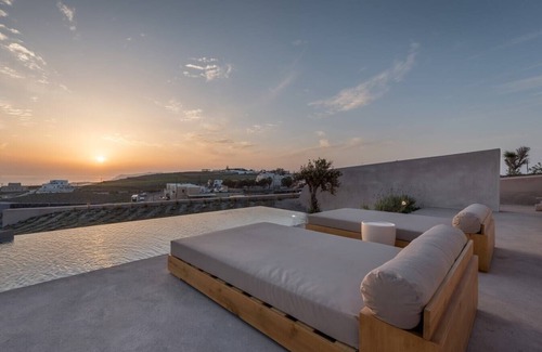 Santorini Villa | Villa Vasilias (16 Guests) - Modern villa with ool in Santorini