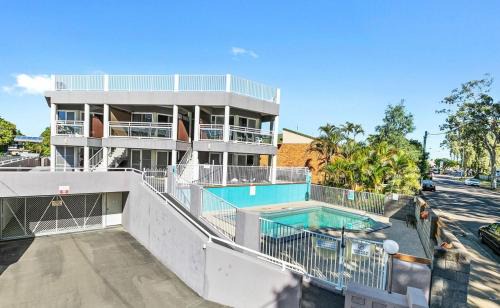 Torquay Apartment | Villa Venezia Apt 3 - Spacious Hervey Bay esplanade apartment