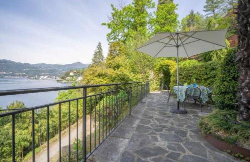 Orta San Giulio Apartment | Villa Vescovo Appartamento con accesso al lago