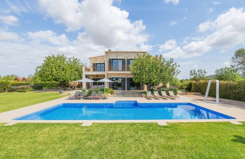 Felanitx Villa | Villa 'Viduleto' with Mountain View, Private Pool and Wi-Fi