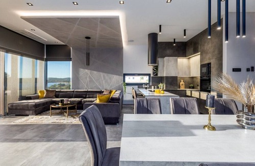 Medulin Villa | Villa Vie in Medulin for 10 people with heated pool, wellness and home cinema